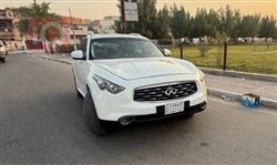 ئینفینیتی FX